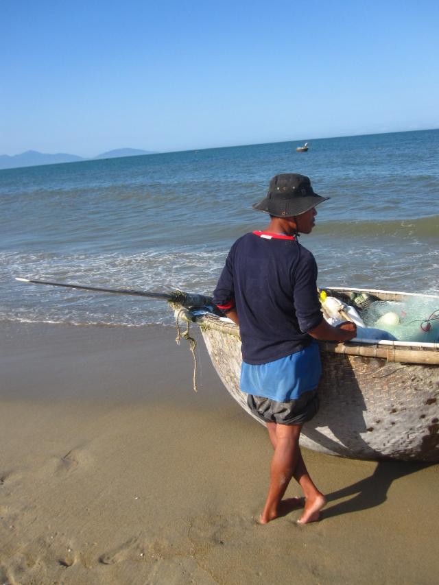 Hoi An, Cua Dai part, halászcsónak